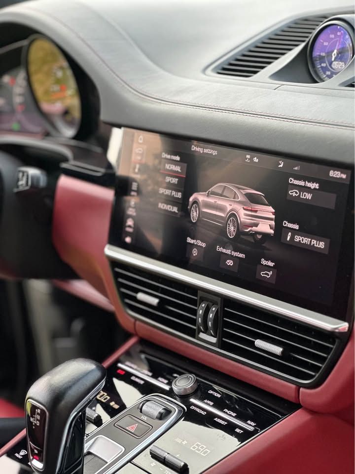 2020 Porsche Cayenne Coupe Turbo Photo | Eurotech Knoxville