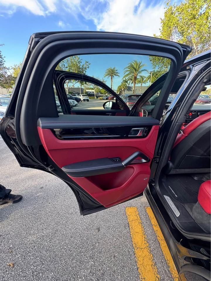 2020 Porsche Cayenne Coupe Turbo Photo | Eurotech Knoxville