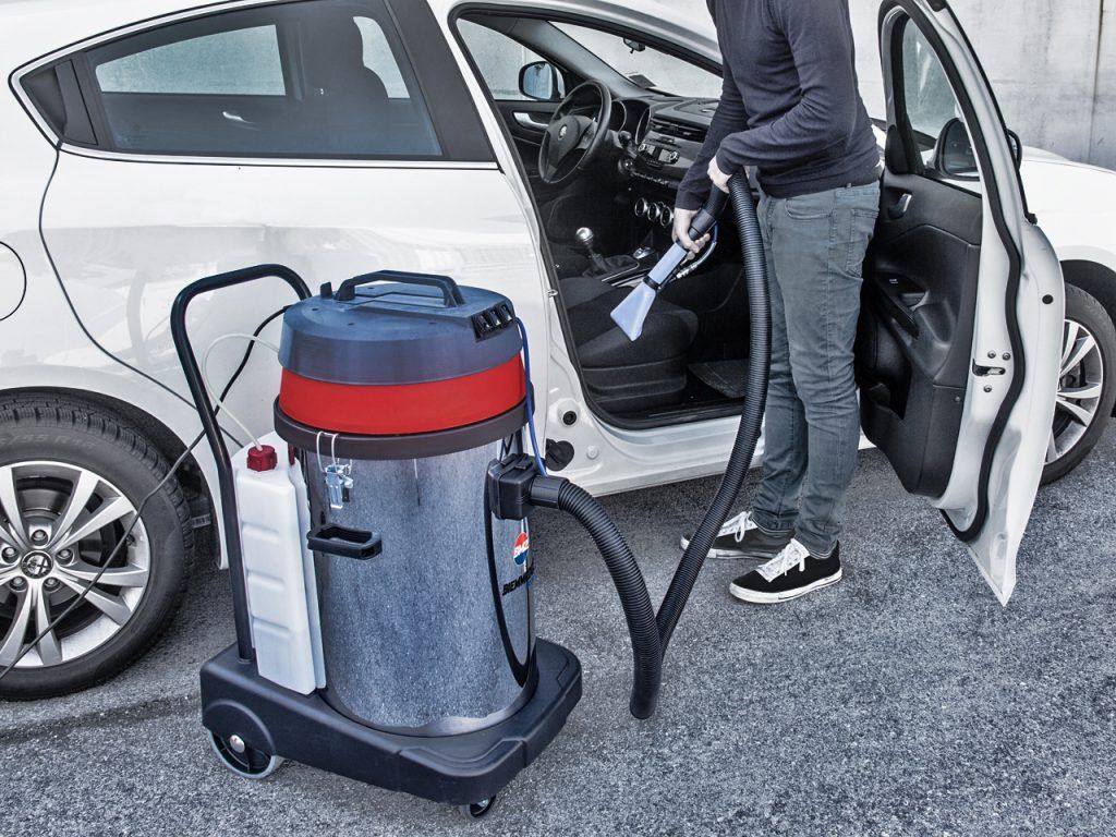 Aspiratore per auto