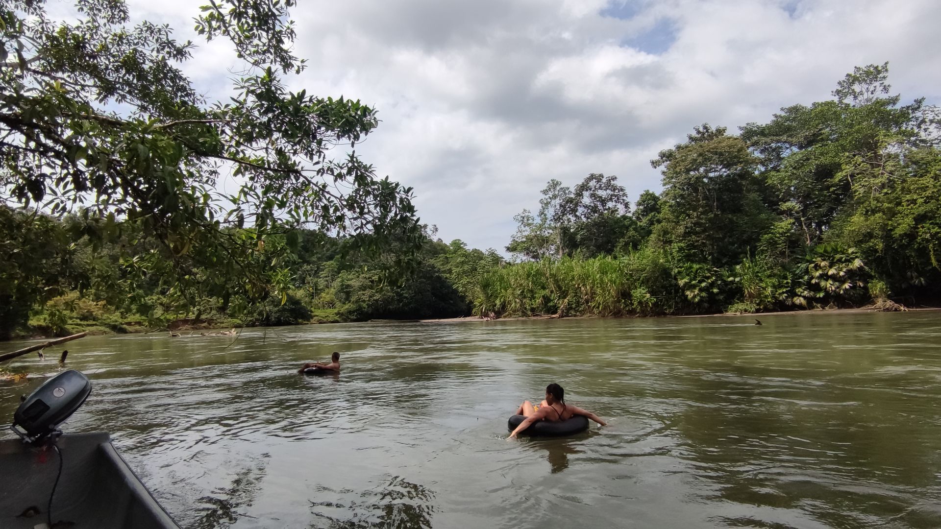 RÍO VALLE Y TUBING