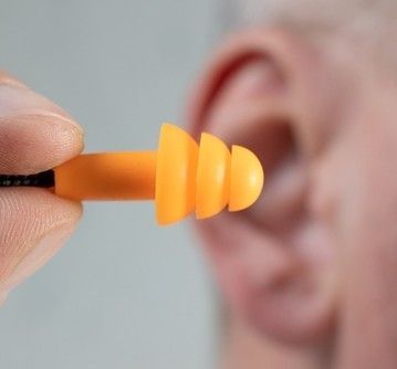 putting hearing aid