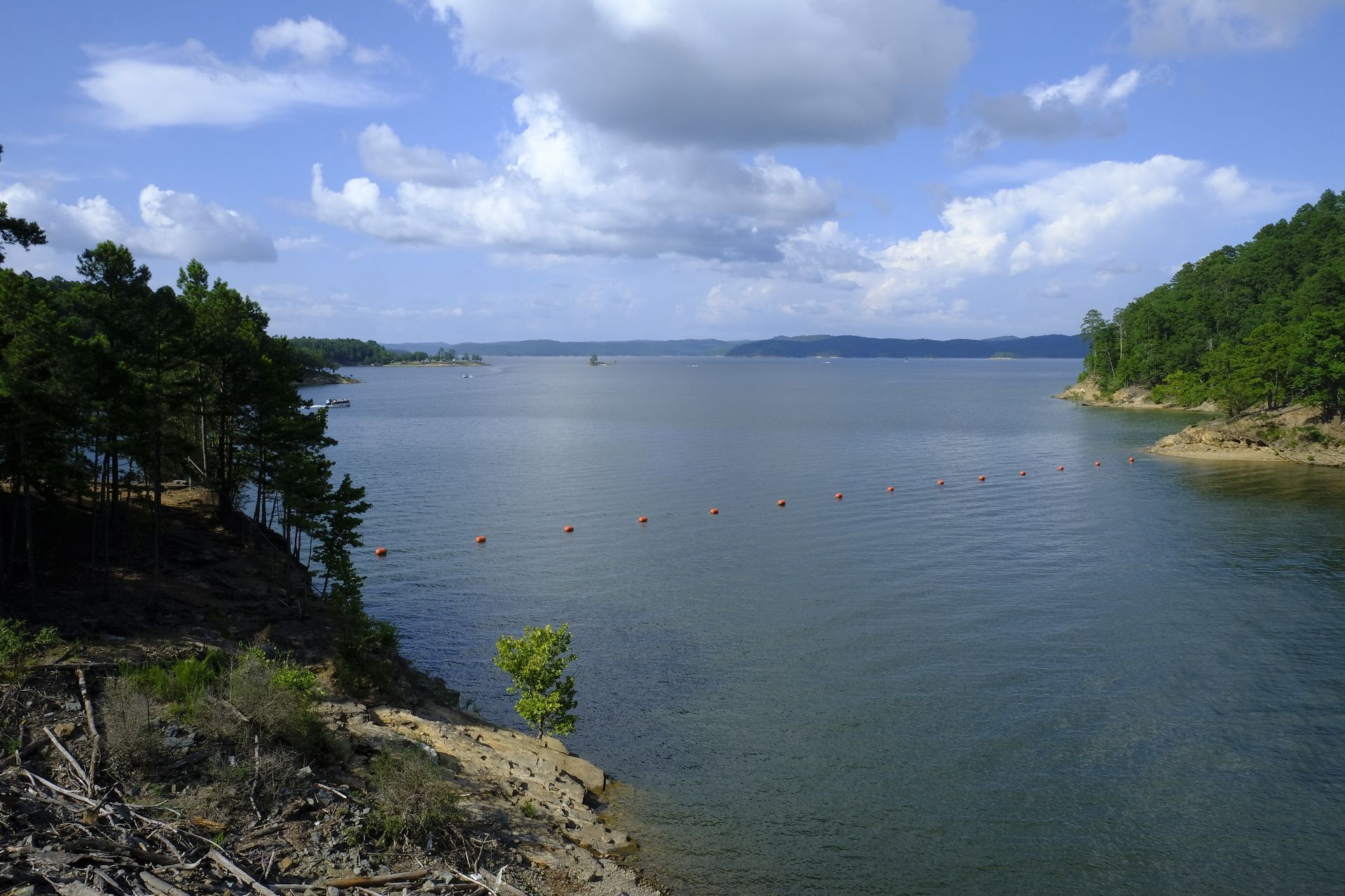 Broken Bow Lake