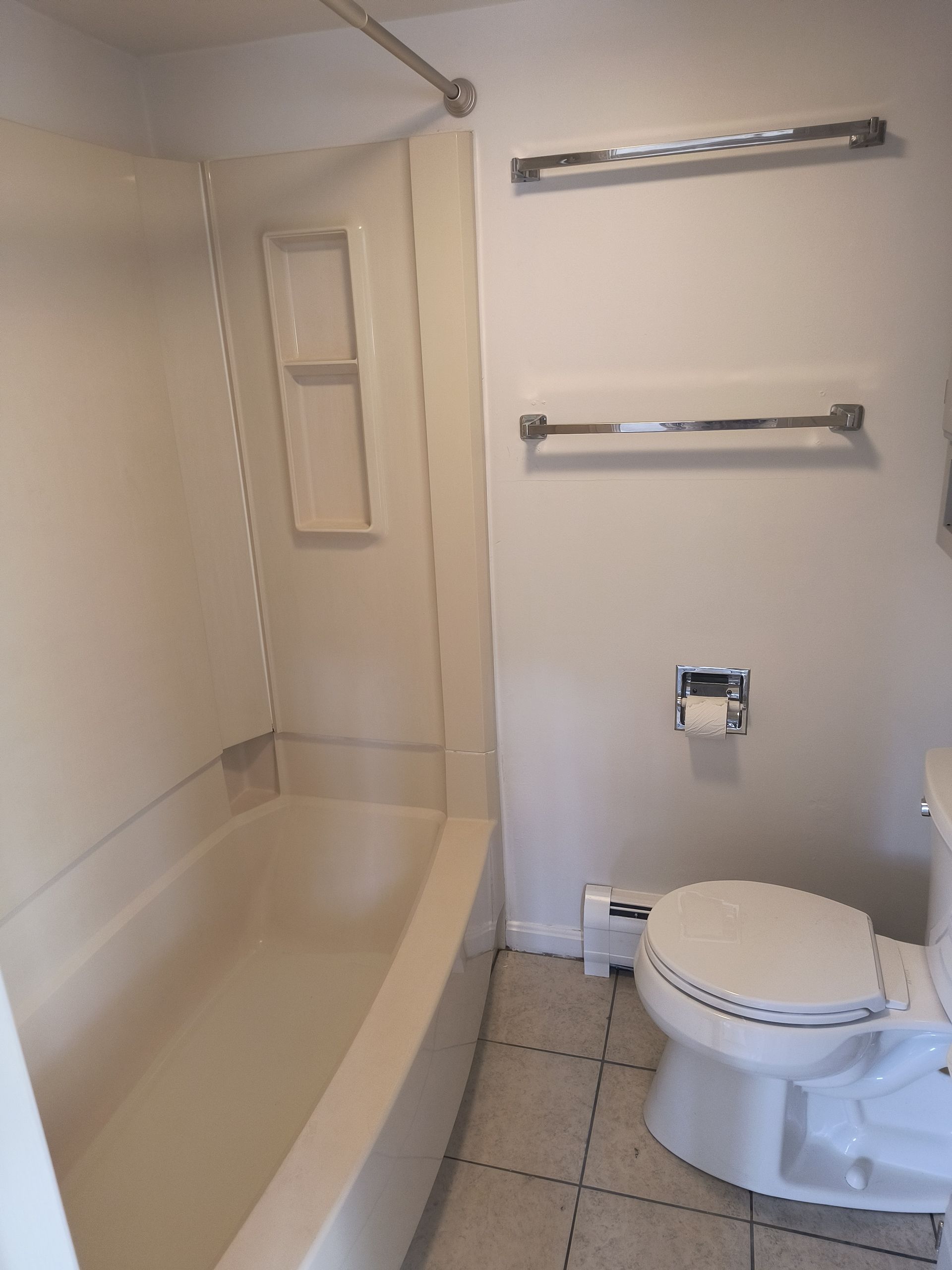 116 Prowell Drive Apt 5 Camp Hill Apartment Bathroom