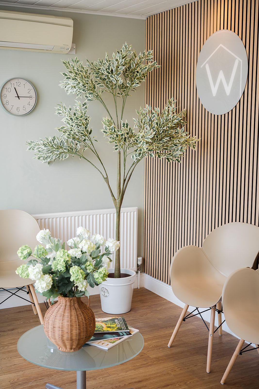 How to rent a room for my practice in Farnham