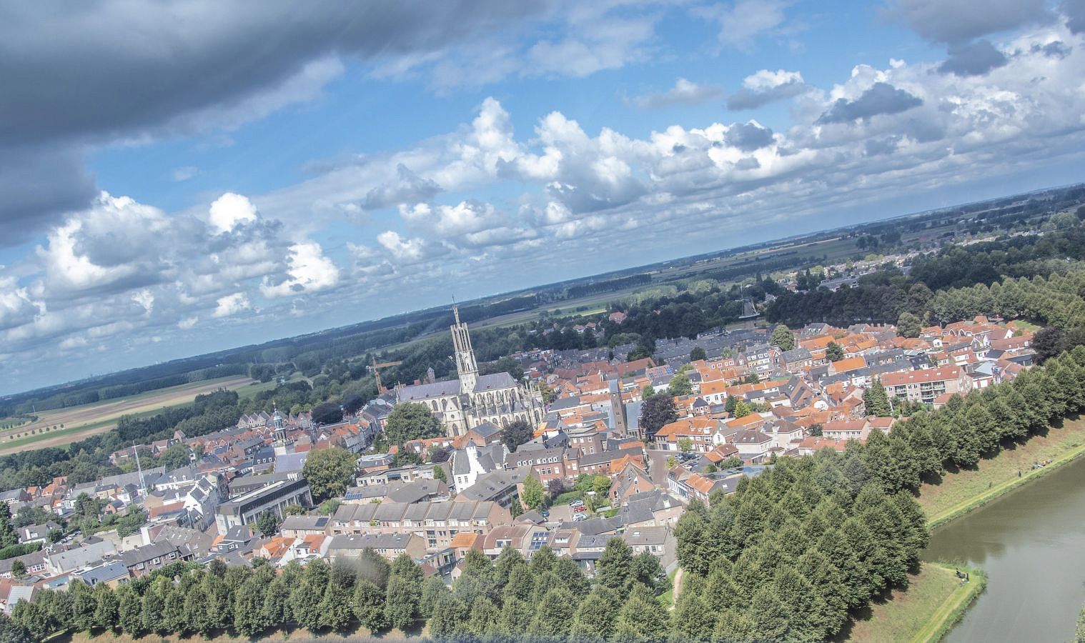 Luchtfoto Hulst Vestingstad