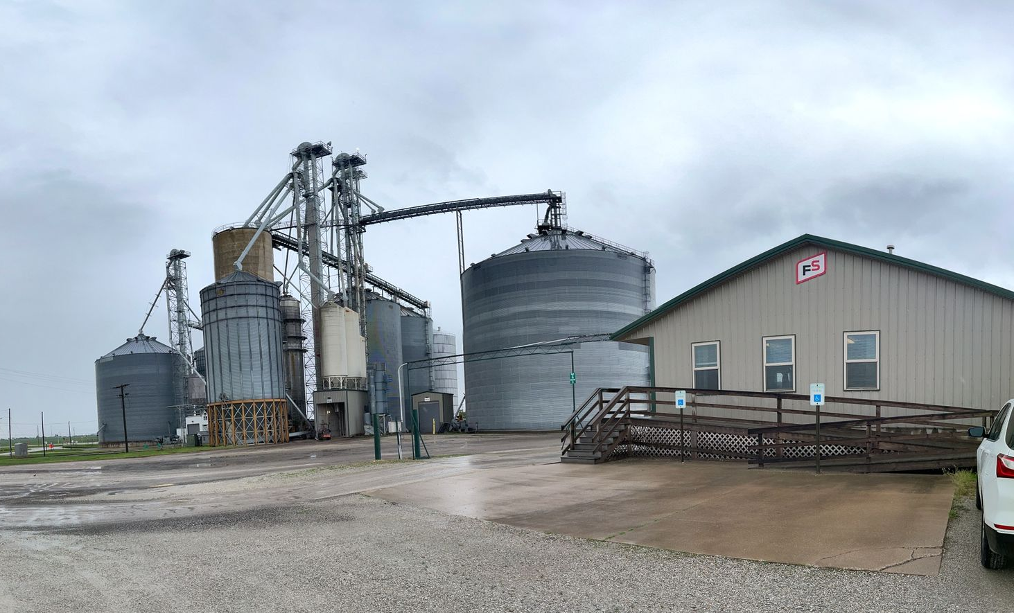 yuton elevator