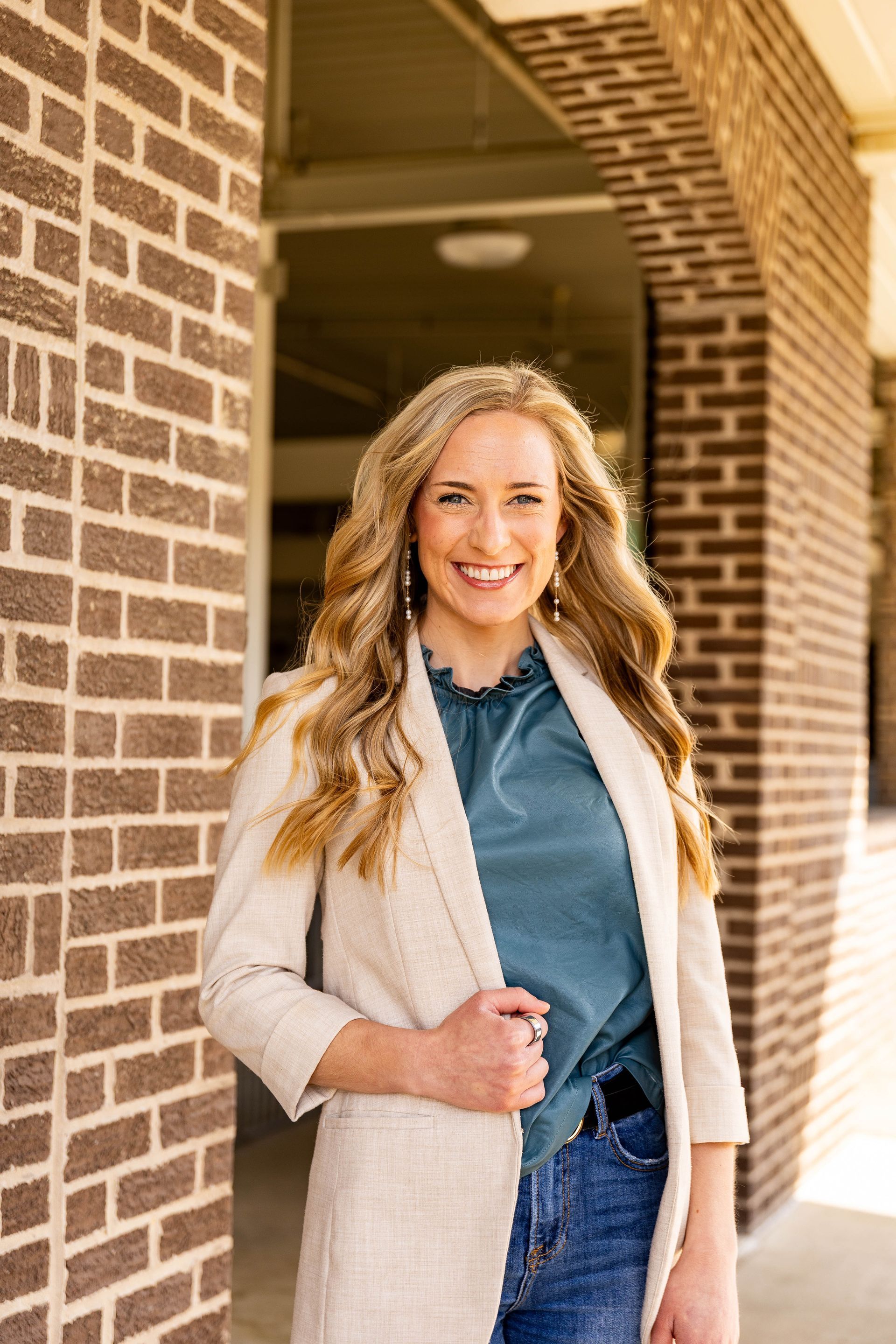 Annie professional folder Illinois Livestock Development Group