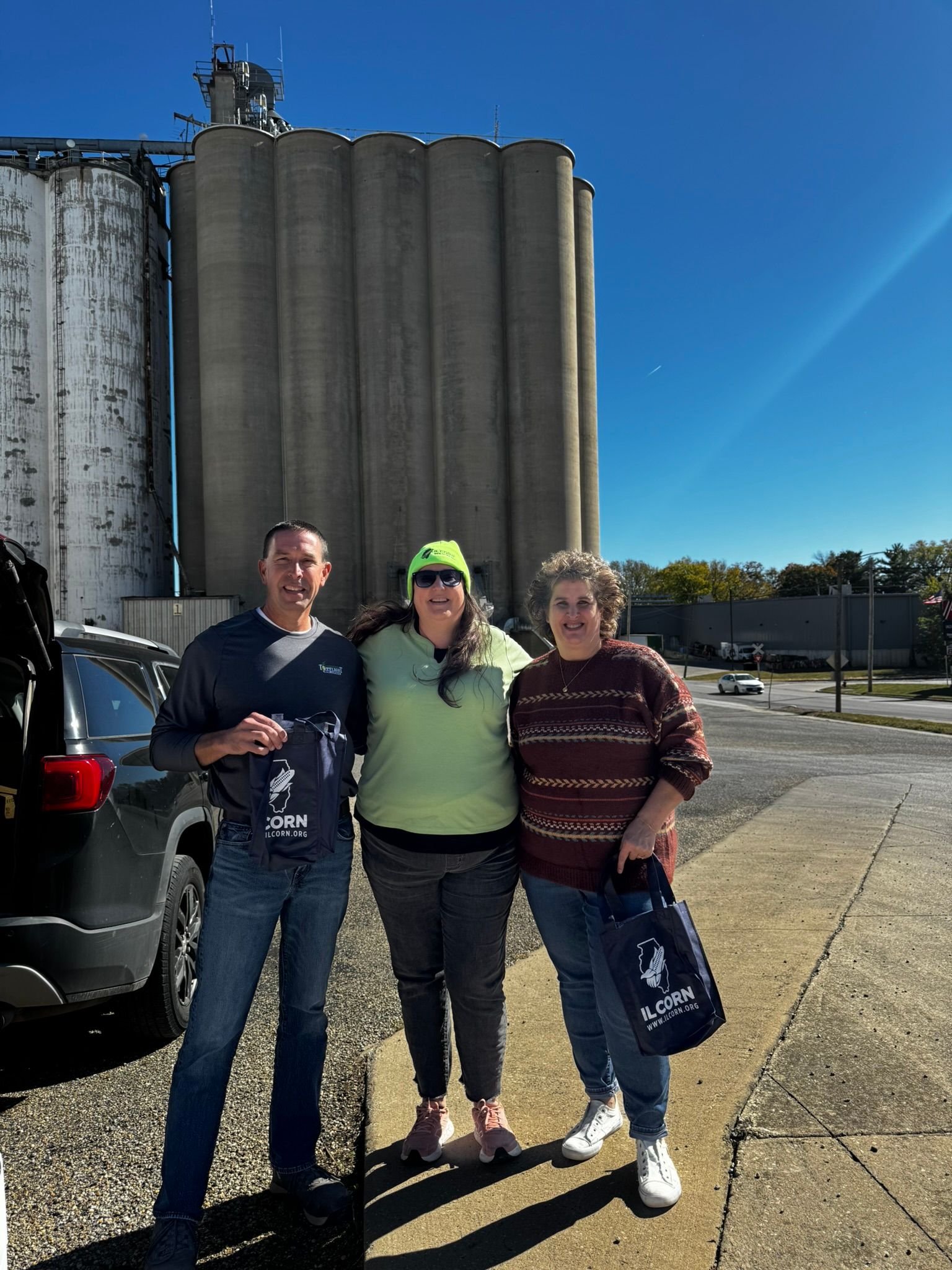 tara at grain elevator giving out lunches