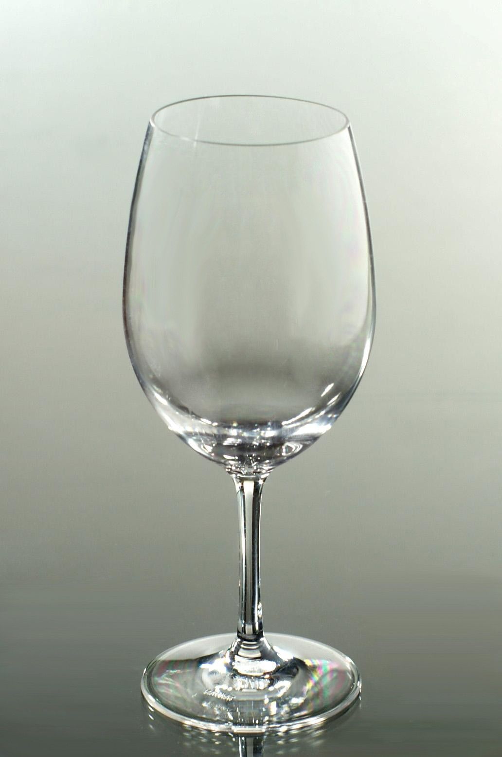 White Wine Goblet, Plastic