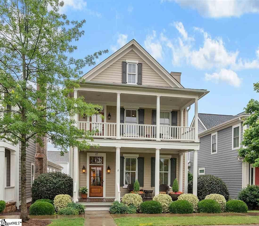17 Hollingsworth Dr, Greenville, SC 29607