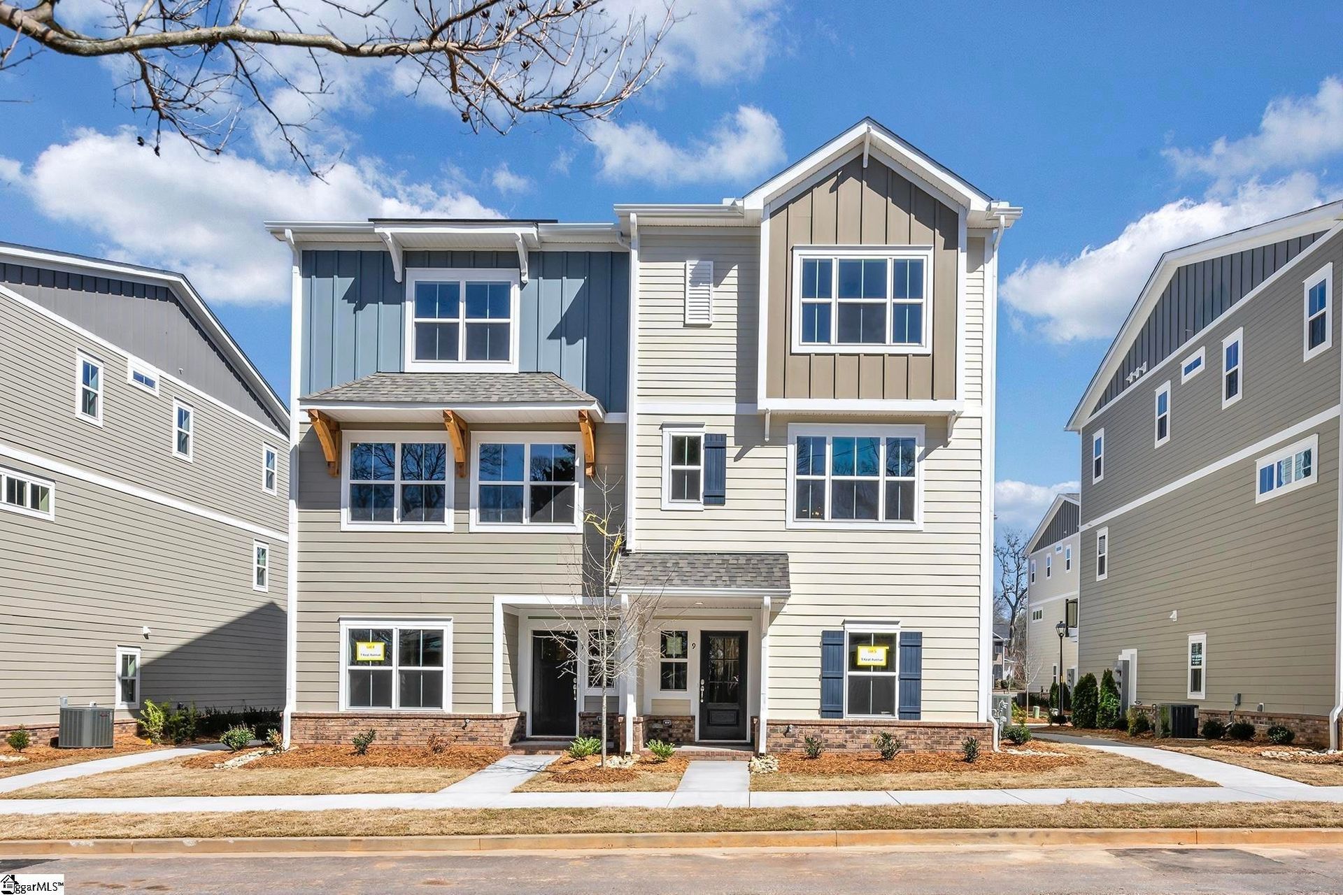 9 Keat Ave, Greenville, SC 29601