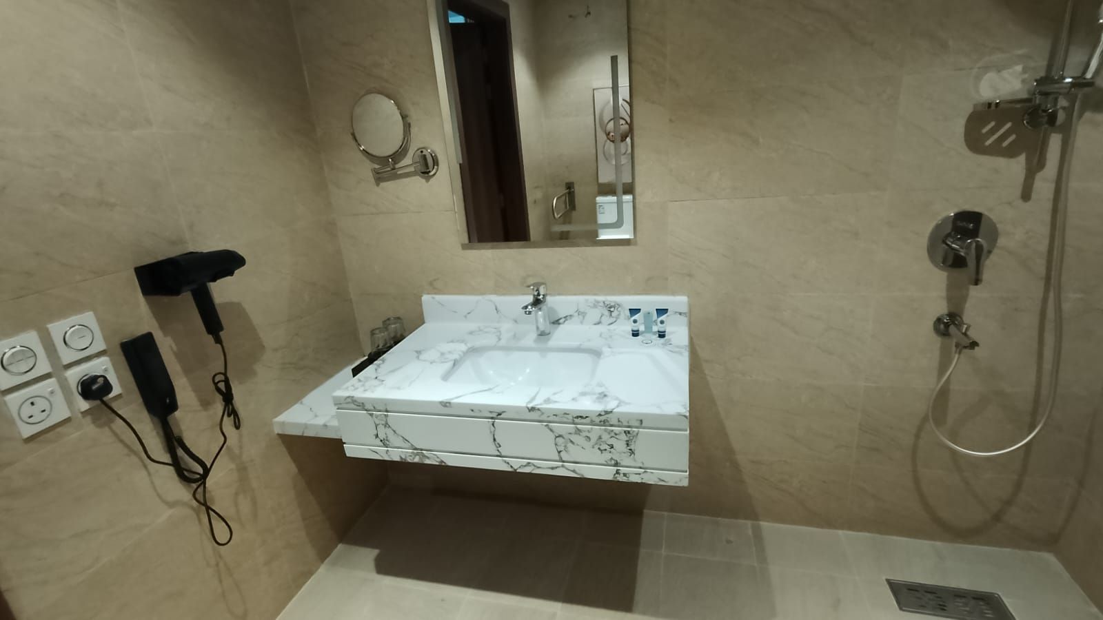 Al Qasr photo 