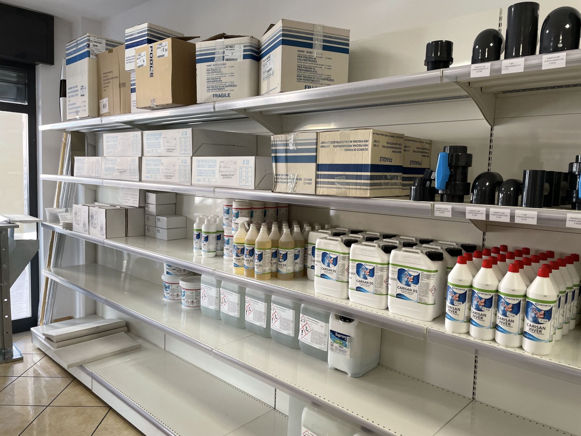 Detergenti per piscine