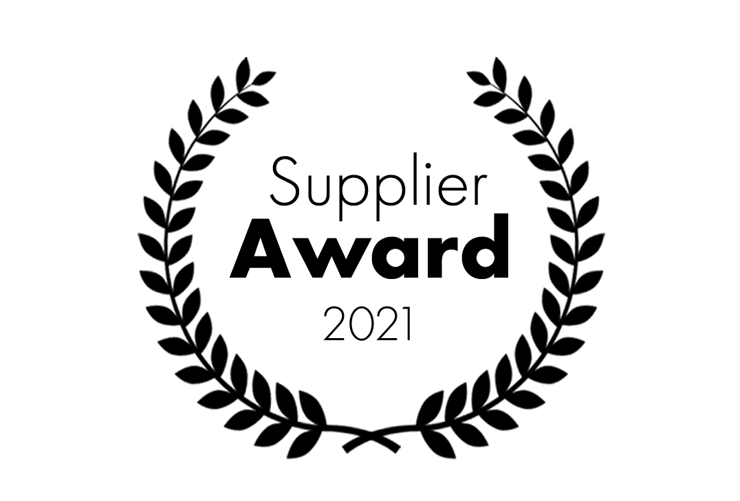 Logotipo do Prêmio de Fornecedor 2021 com coroa de louros preta.