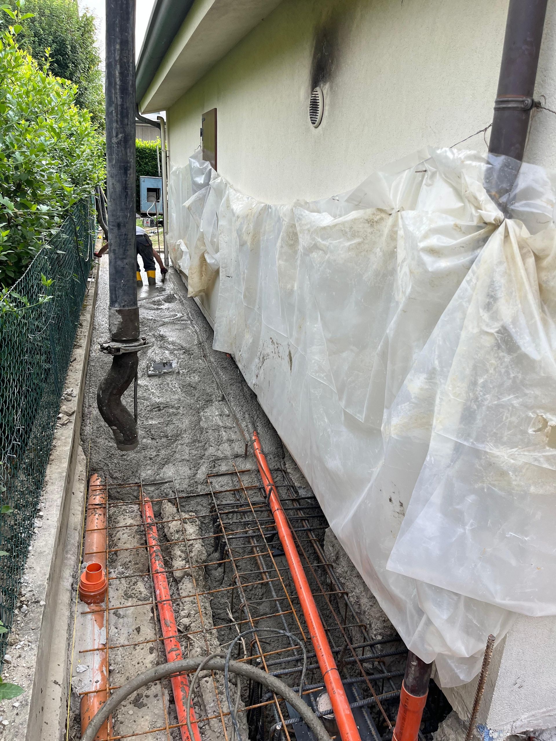 Realizzazione cordolo armato intervento micropali - DrillGeosystem 0547 698013