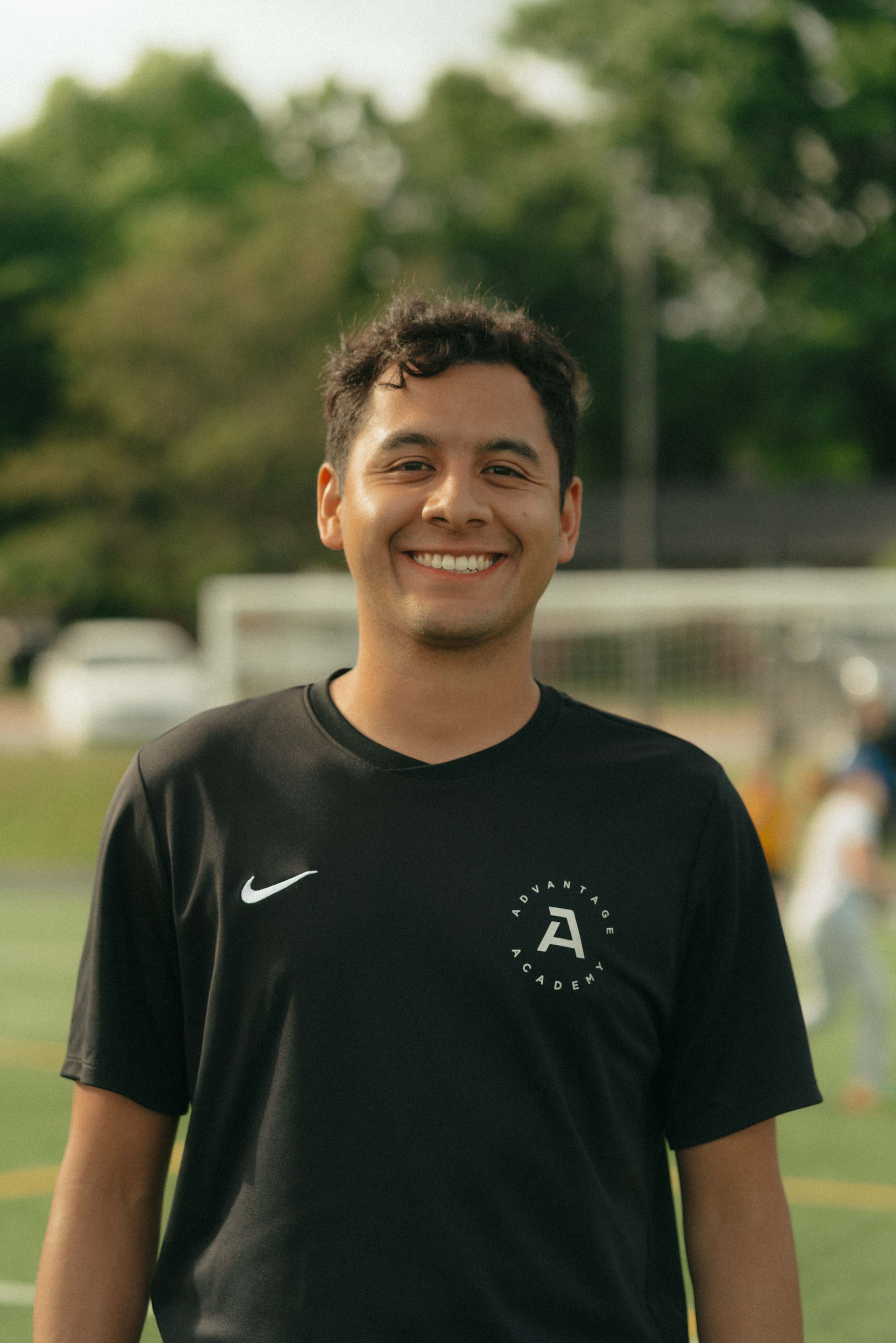 Geo Tavarez - club coach for Advantage Academy