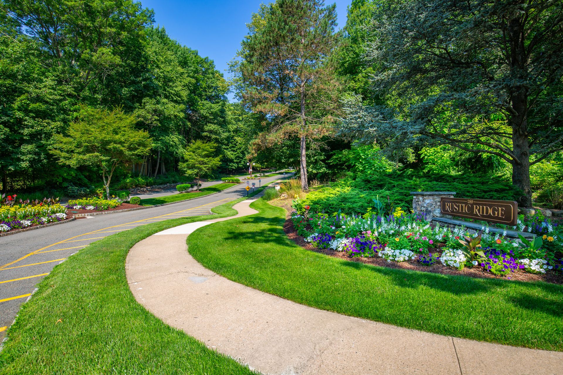 Rustic Ridge Apartments in Rockaway, NJ | Apartments in Dover, NJ