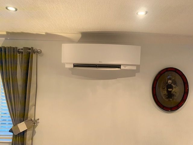 Daikin Emura single split installation