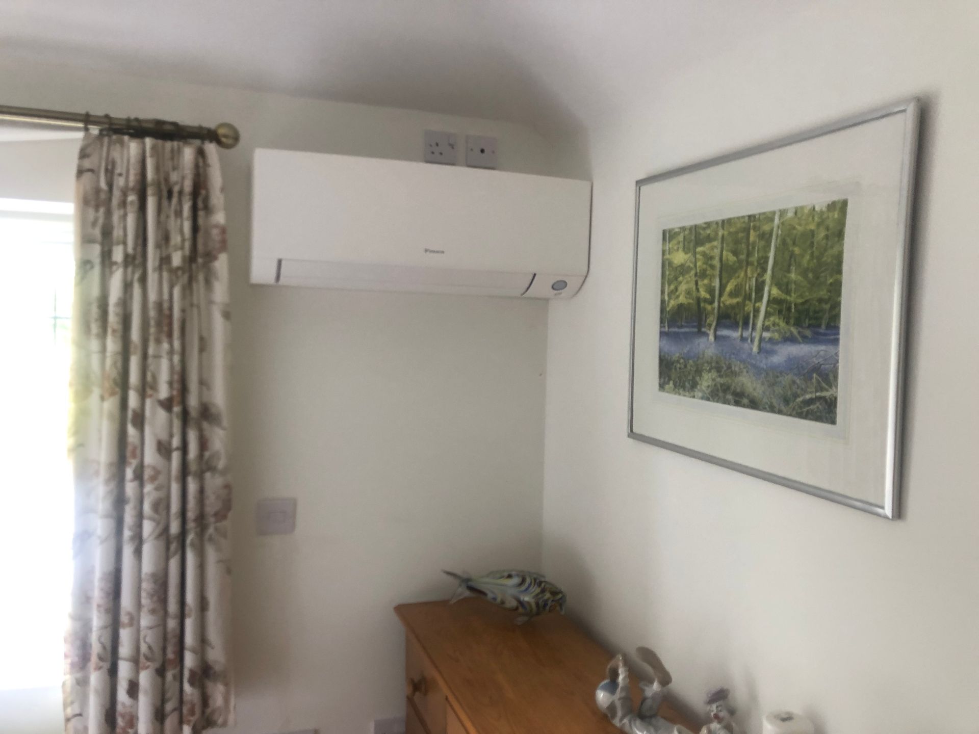 Daikin FTXM single split system installed in a bedroom