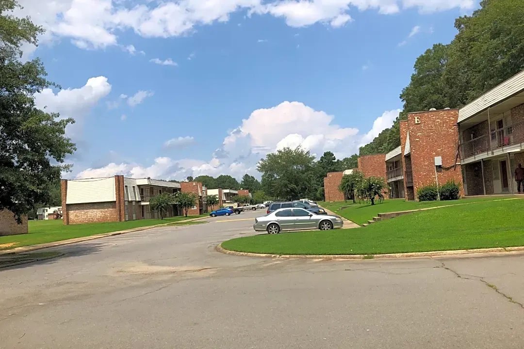 Bella Vista Apartments