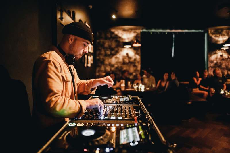 dj player at Finney Isles