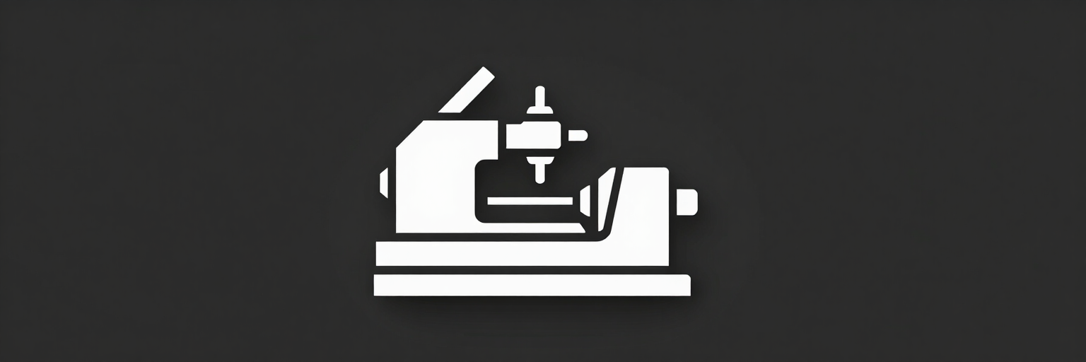 Icono de máquina industrial blanca sobre fondo oscuro, con forma de engranaje y plataforma.