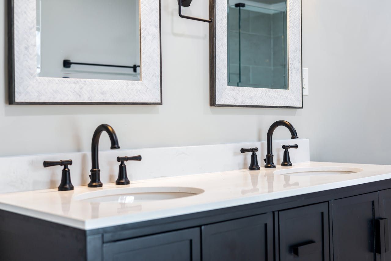 Bathroom Vanity and Countertops cleaner