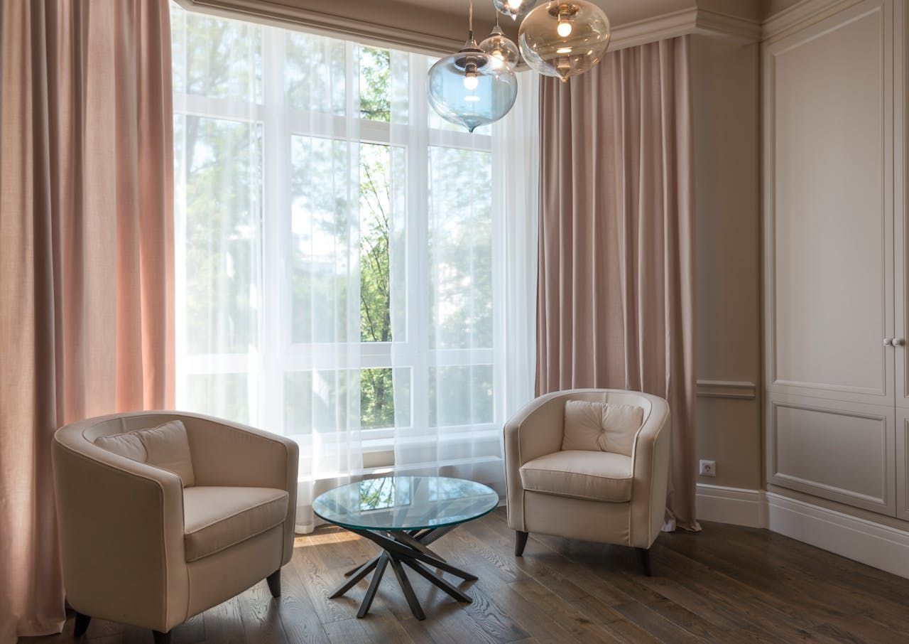 Curtains and Drapes cleaner