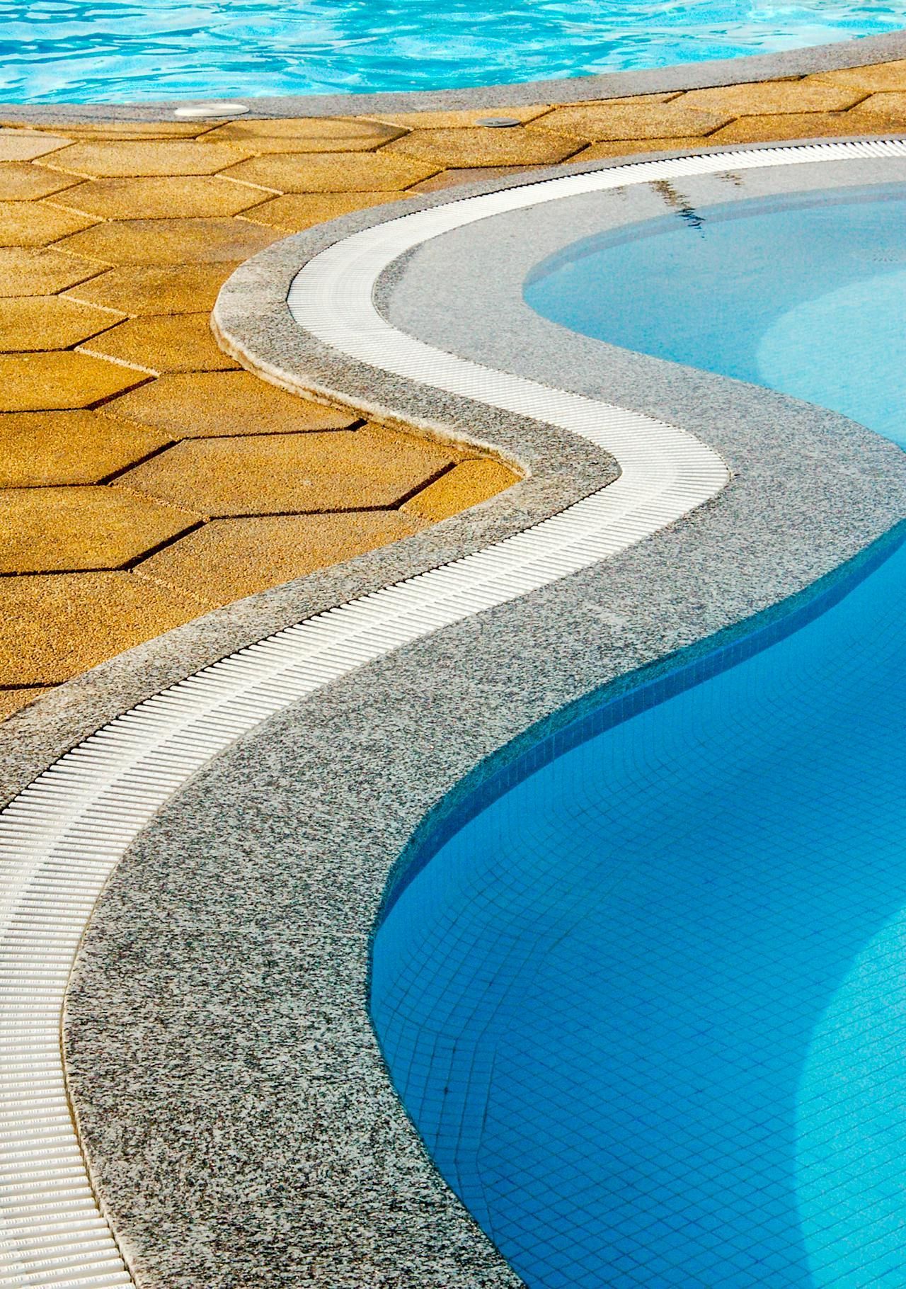 Pool Surrounds and Coping cleaner
