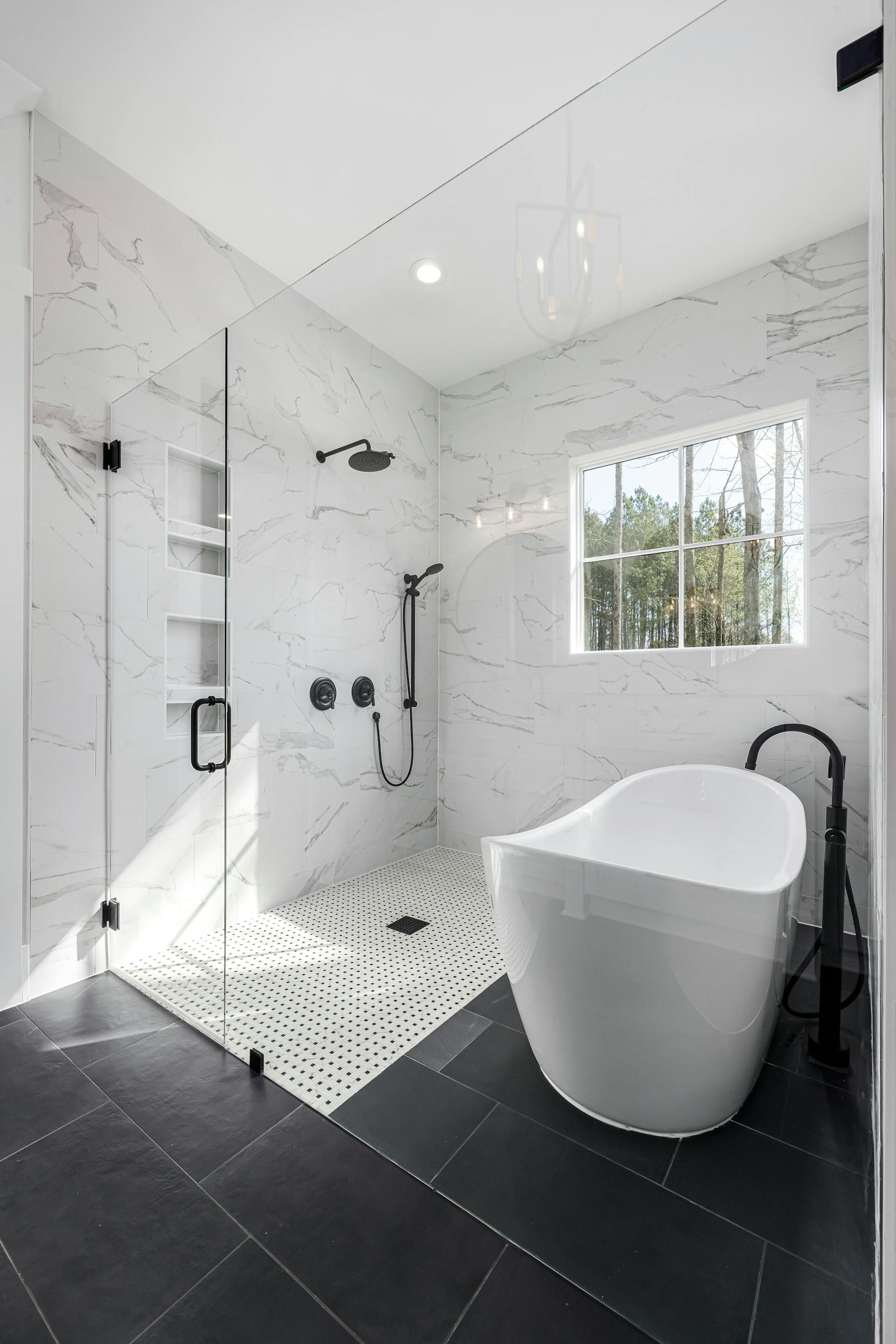 Shower Walls and Bathtub Surfaces cleaner