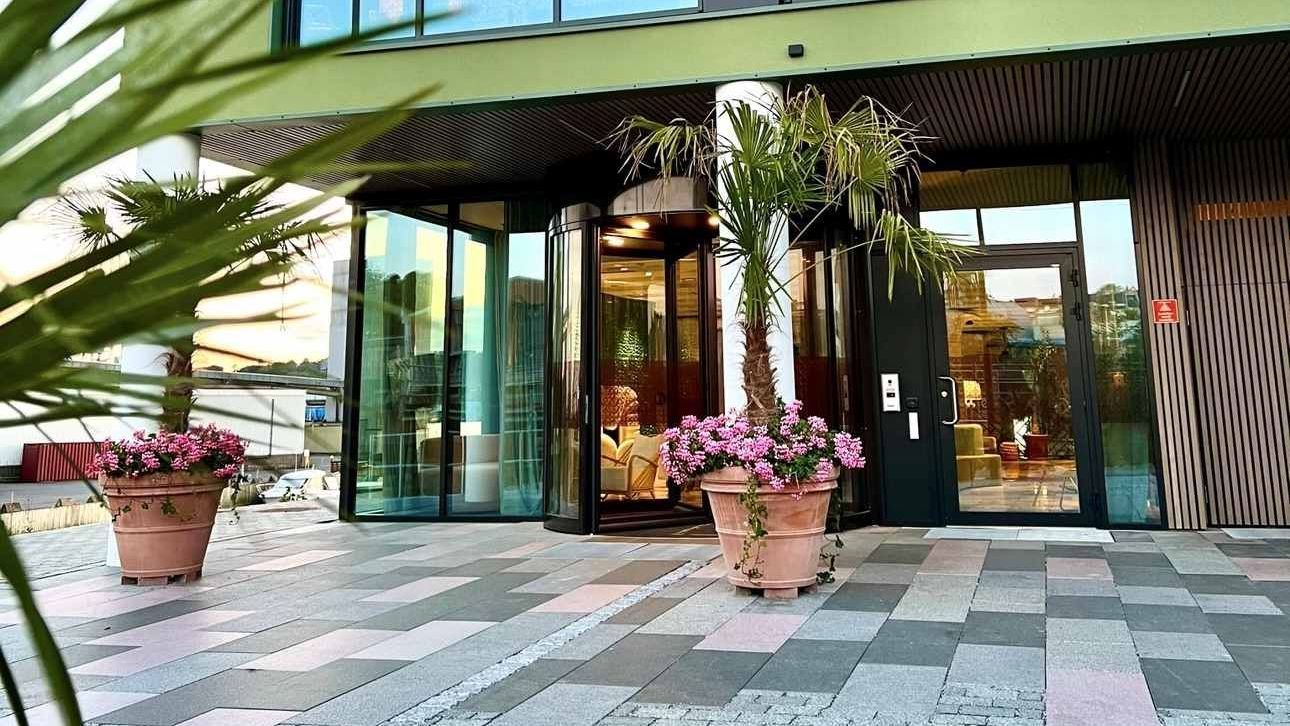 Riviera hotel