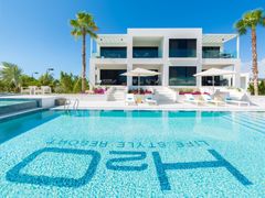 CAICOS HOUSE CAICOS HOUSE