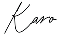Une signature en noir et blanc du nom karo sur fond blanc.