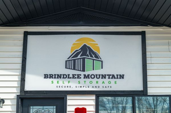 Bindlee Mountain Self Storage facility front door sign