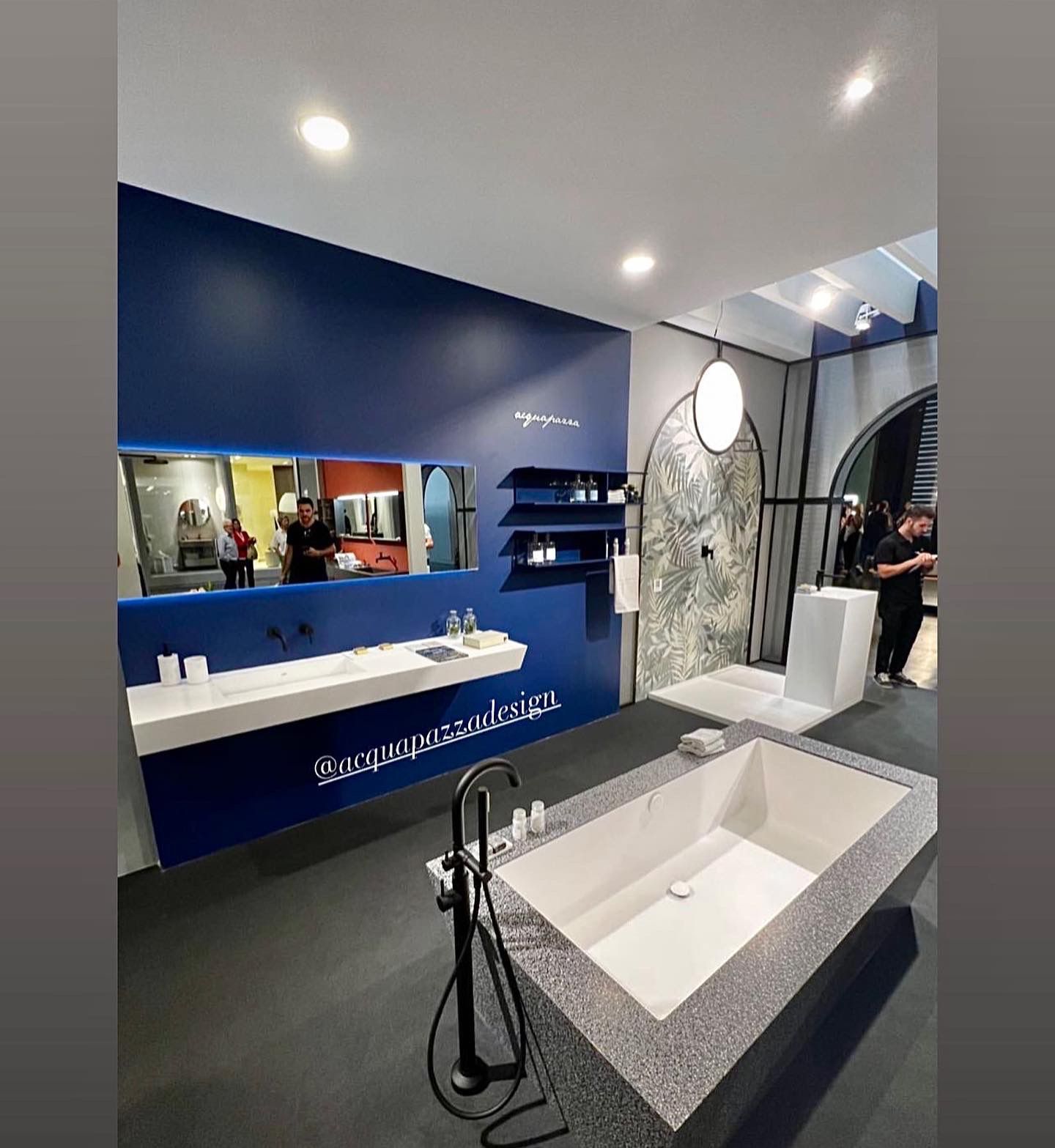 Stand Acquapazza Design Salone del Mobile Milano, stand allestito da Cusano Stand