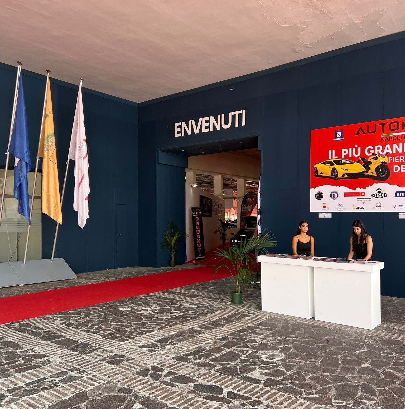 Entrata Auto Moto Napoli Expo