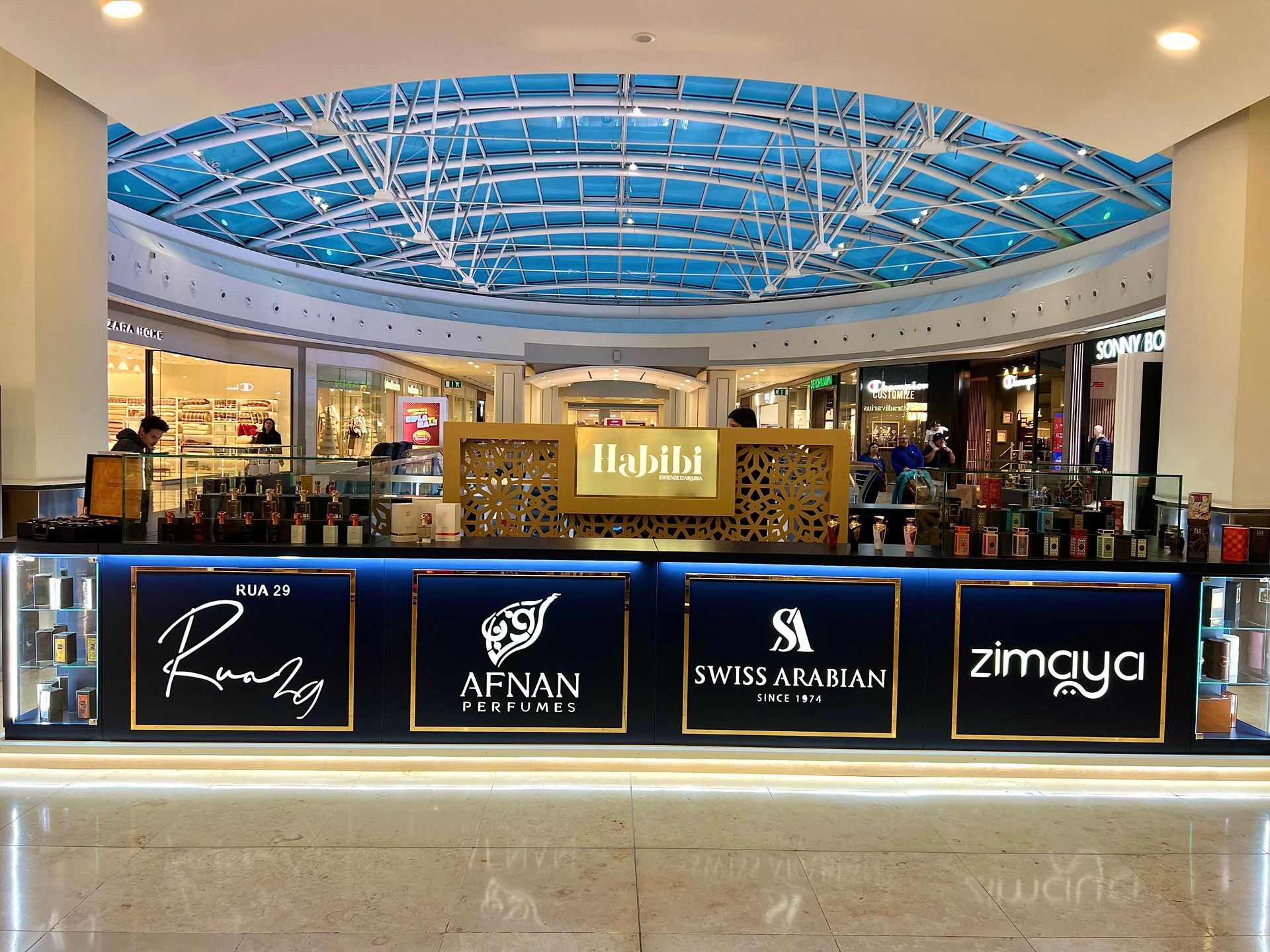 Habibi, Centro Commerciale Campania