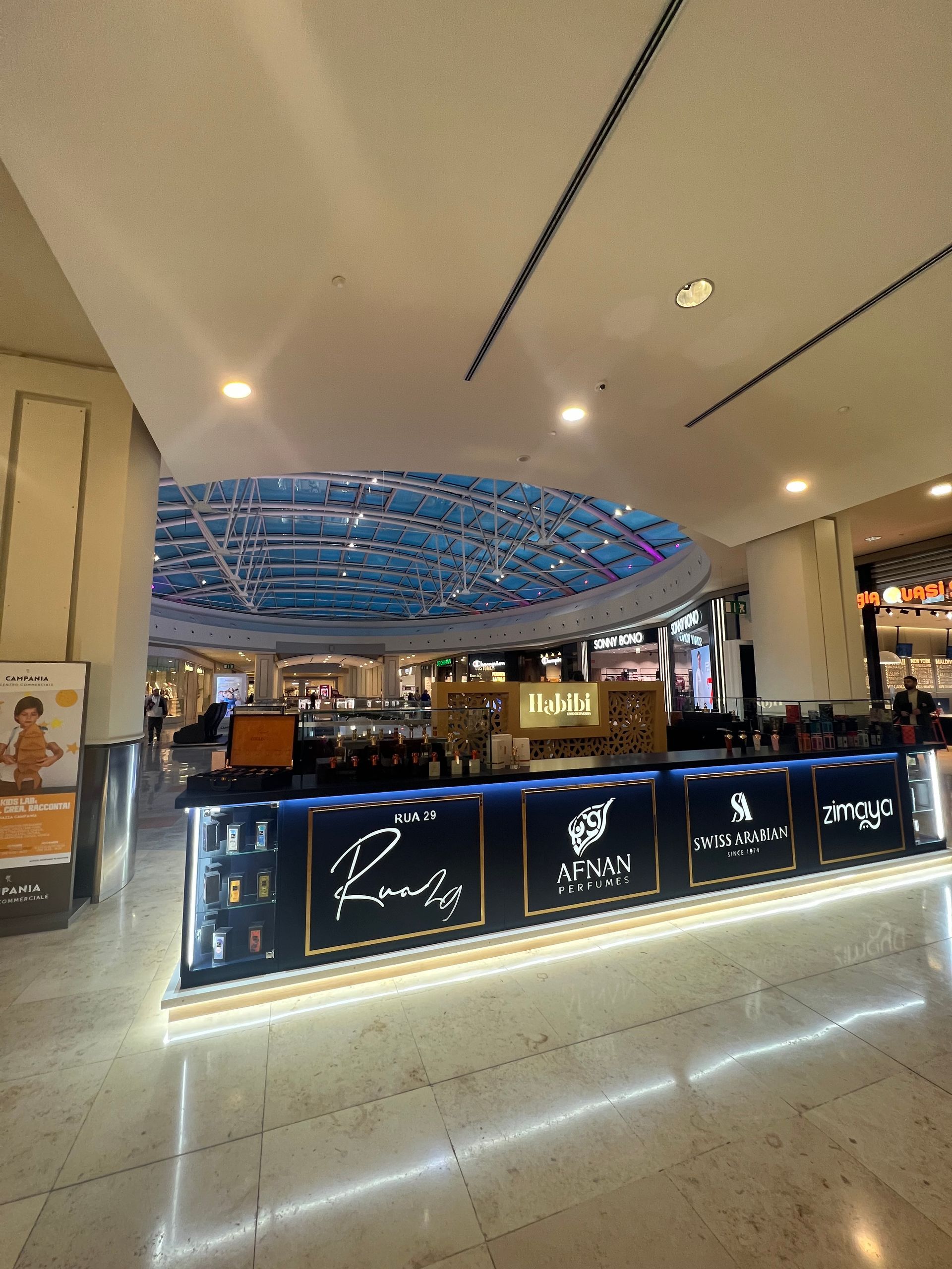 Habibi, Centro Commerciale Campania