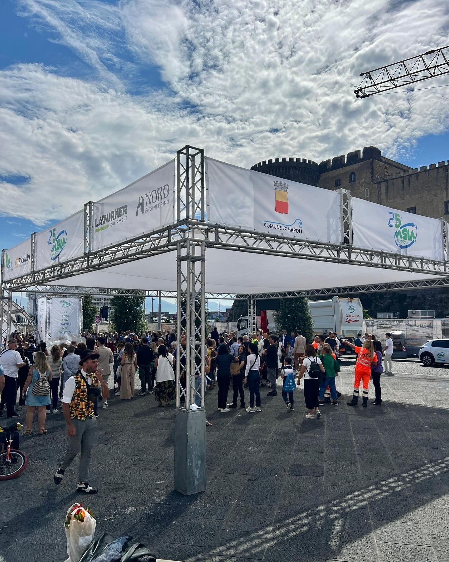 Evento Asia 25 Anni a Napoli Piazza Municipio