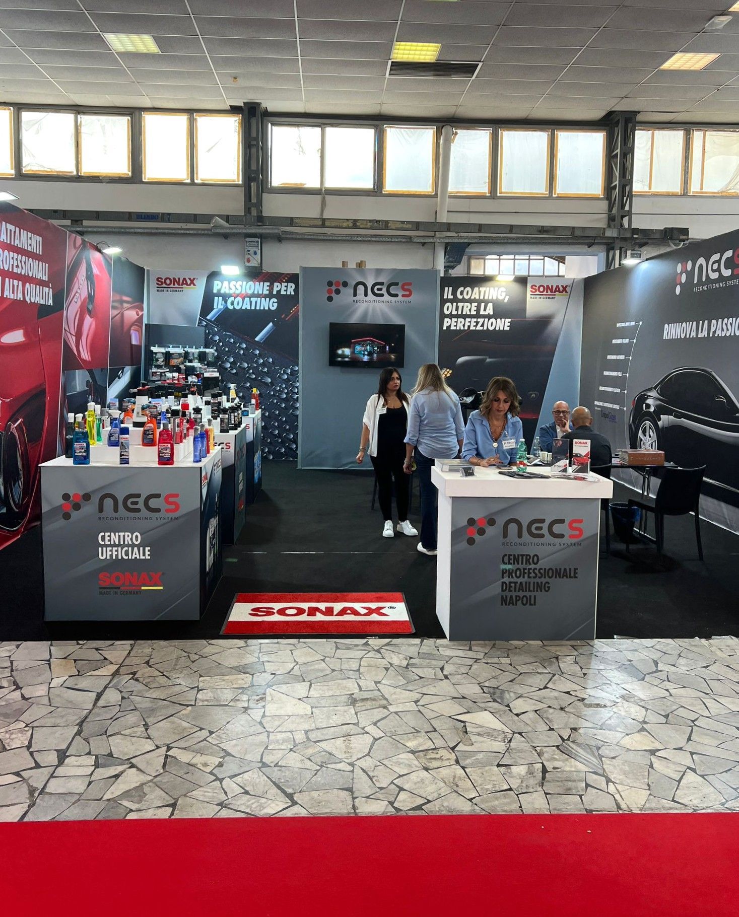 Stand allestito alla Fiera Auto Moto Napoli Expo