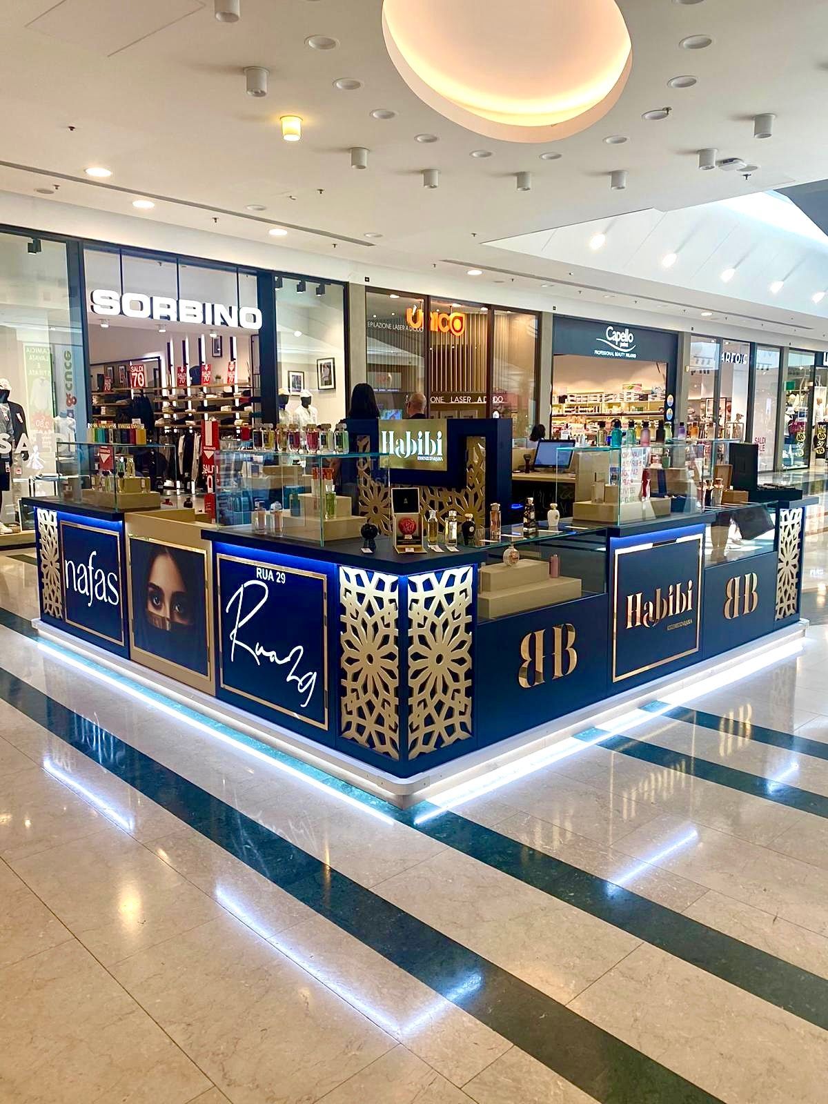 Stnad Habibi Centro Commerciale Roma Est