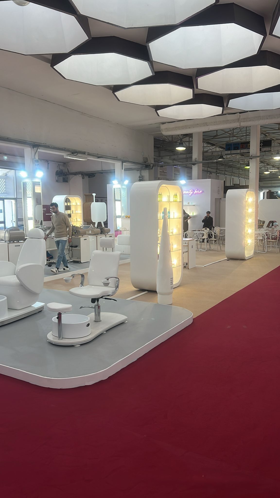 Stand allestito per la Fiera Aestetica, Napoli