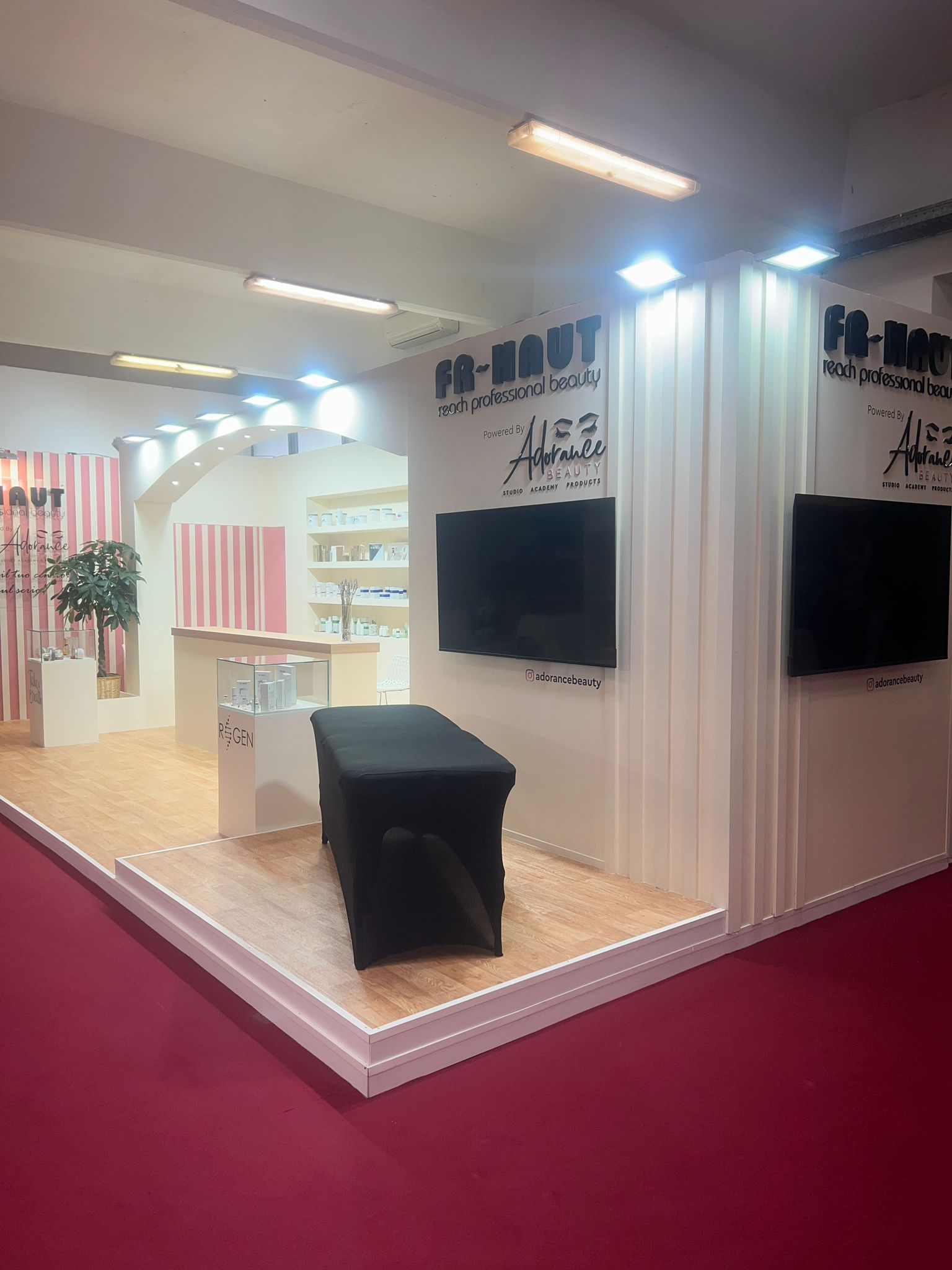 FR-Haut, Fiera Aestetica, Napoli