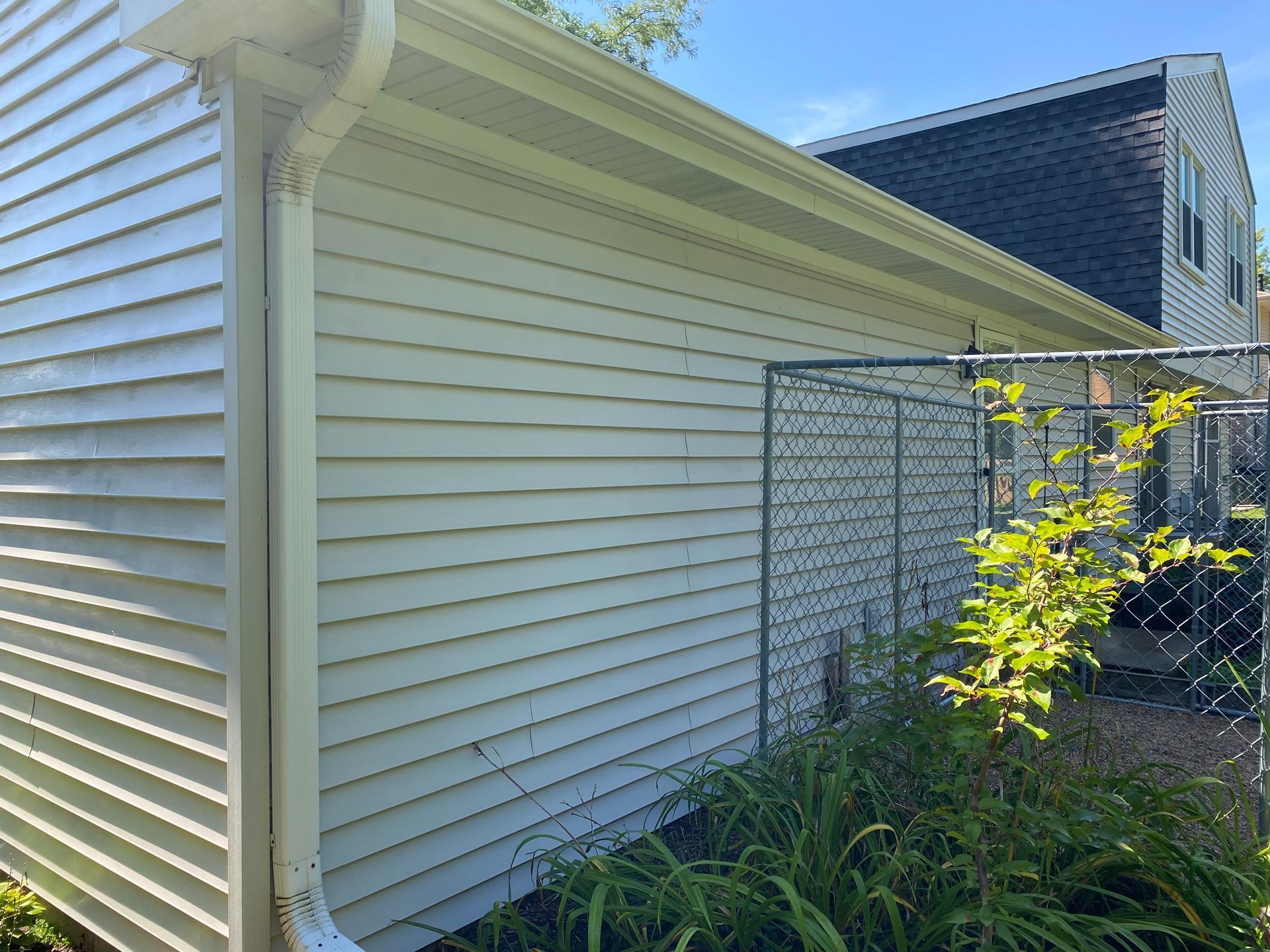 Clean Siding - Lake Zurich, IL - Peter’s Power Wash Services