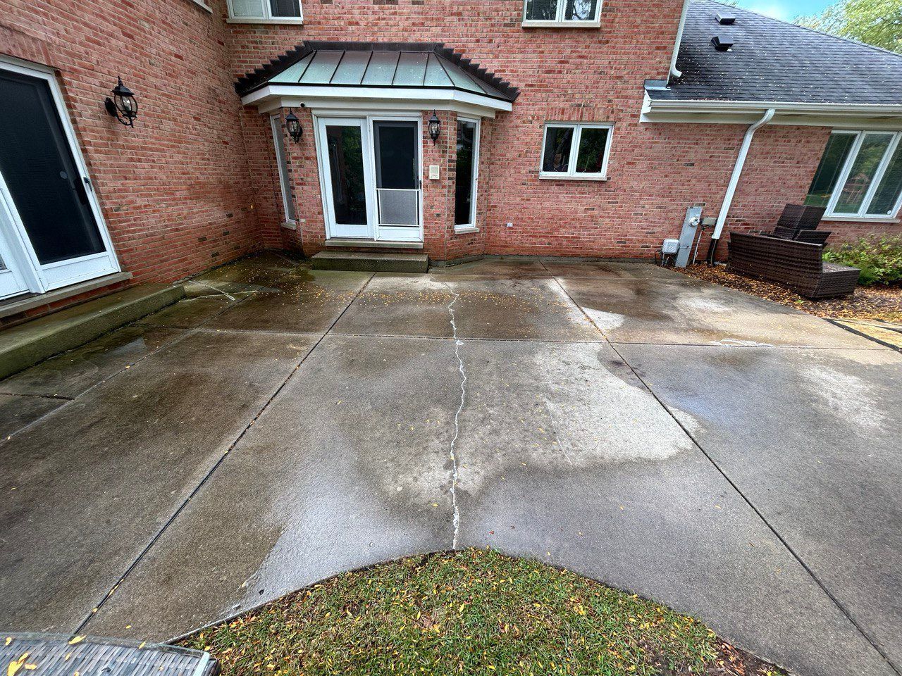 Dirty Concrete Flooring - Lake Zurich, IL - Peter’s Power Wash Services