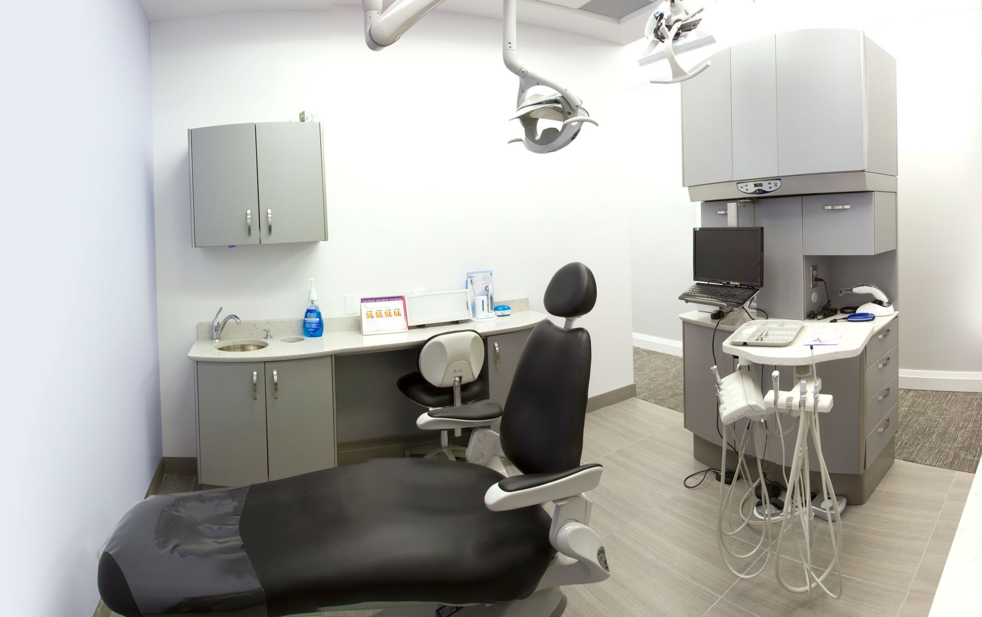 Wisdom Teeth Removal Near McMaster | Zoom! Teeth Whitening Near McMaster