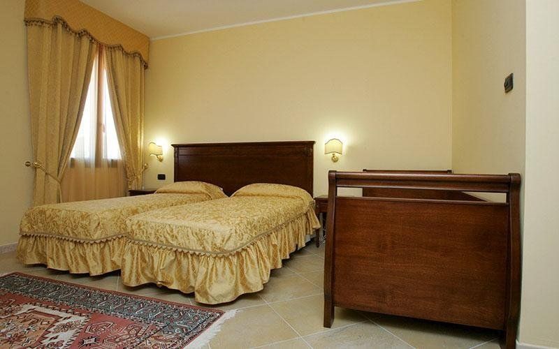 2 beds