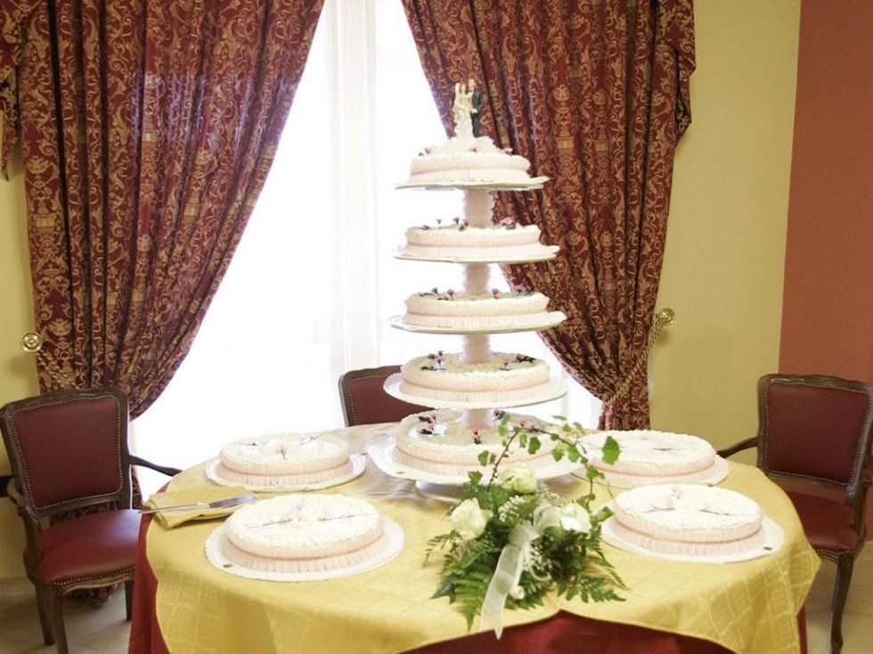wedding cake