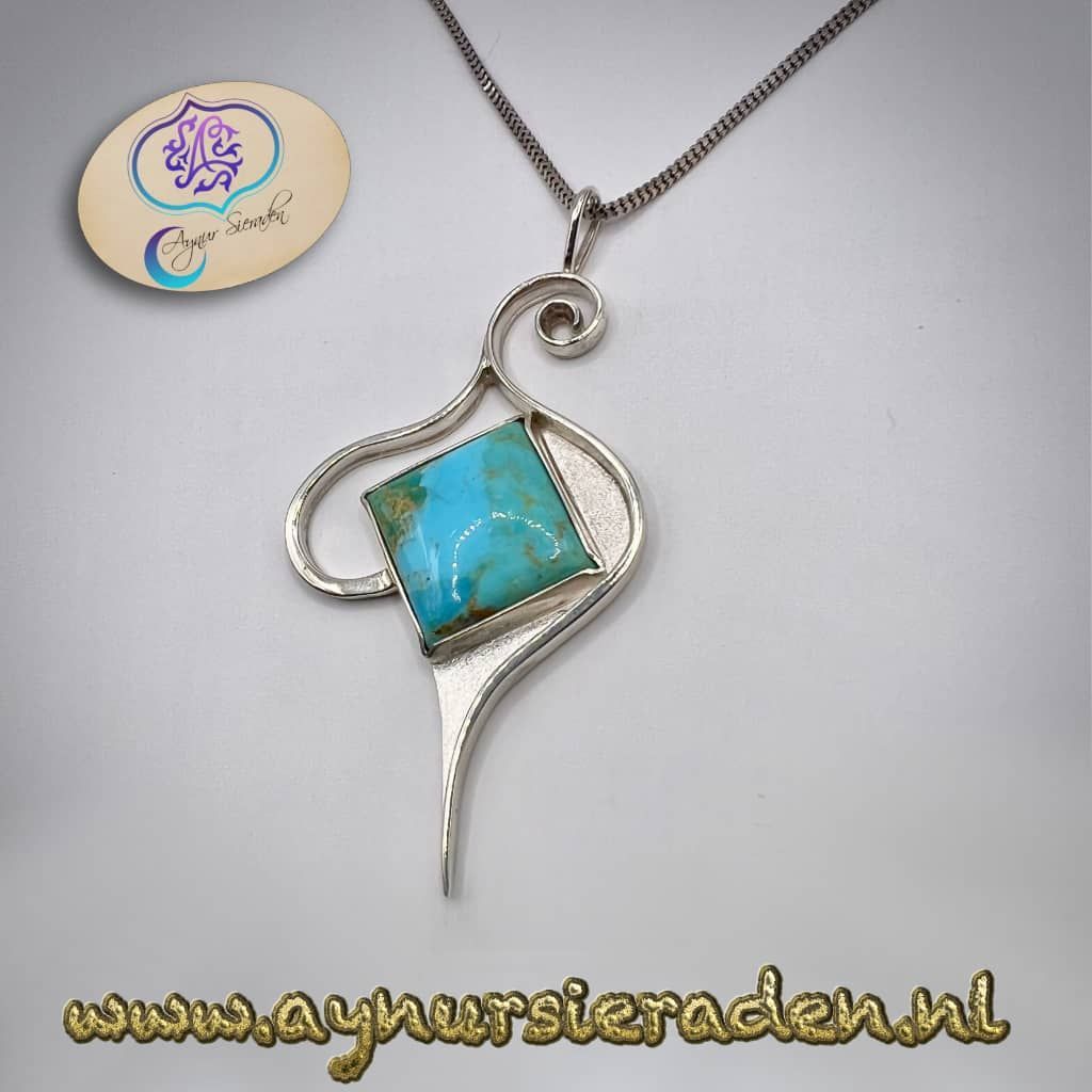 Aynur Sieraden – handgemaakte zilveren hanger met turkoois, modern en uniek ontwerp
