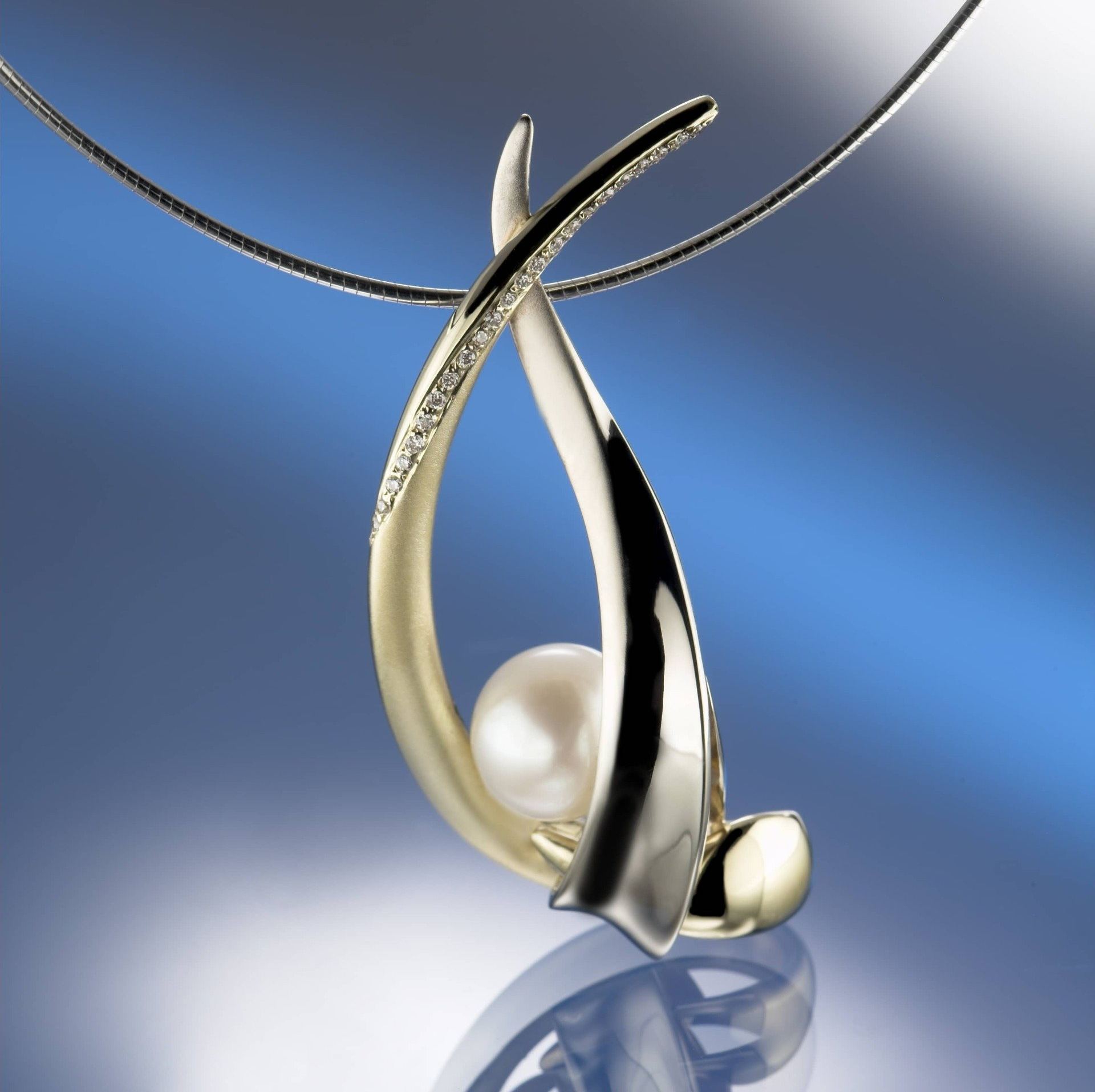 Ontwerpdetail van de hanger Visionair – handgemaakt sieraad
